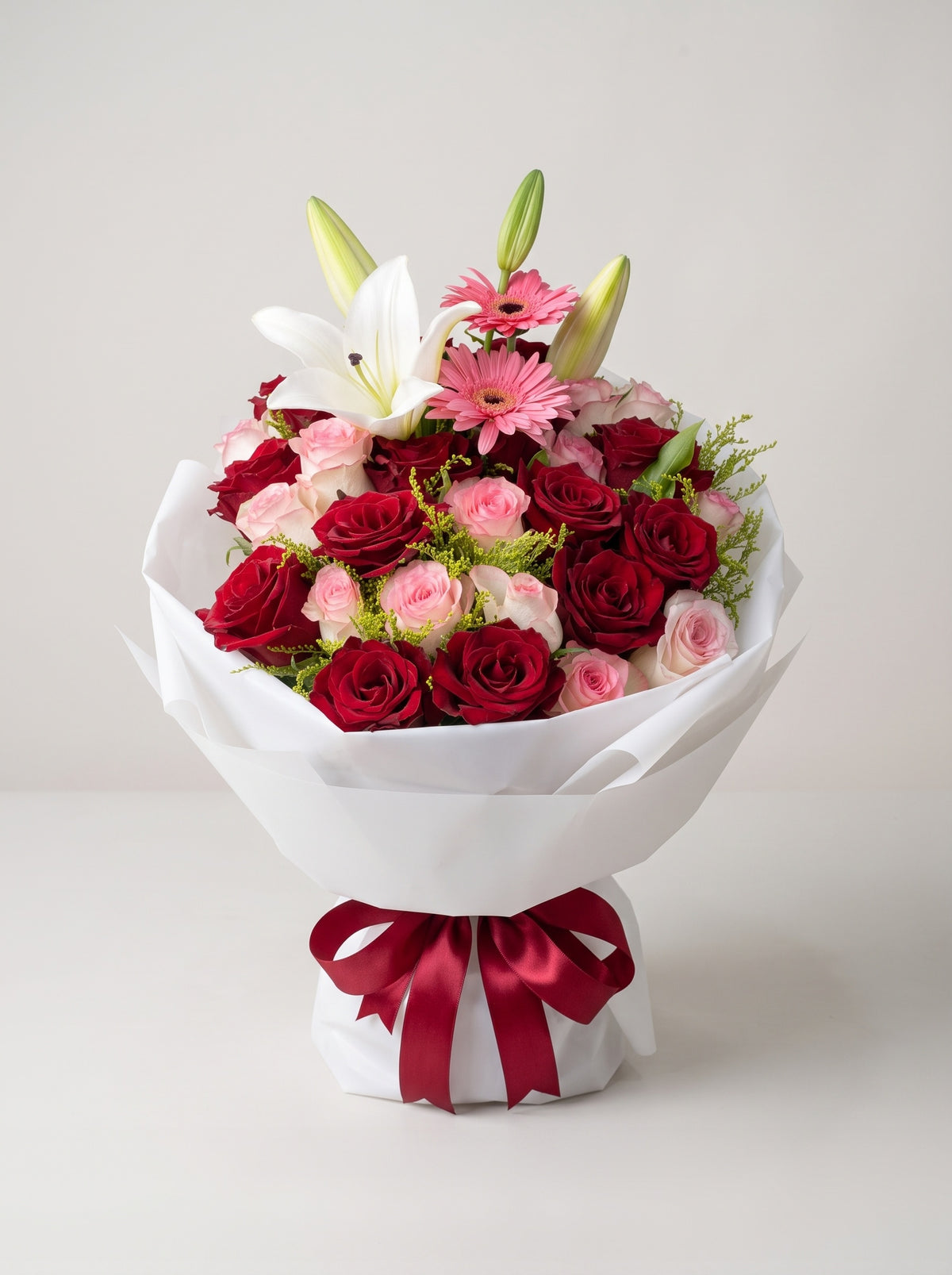 Red & Pink Roses Bouquet with Lily and Gerbera